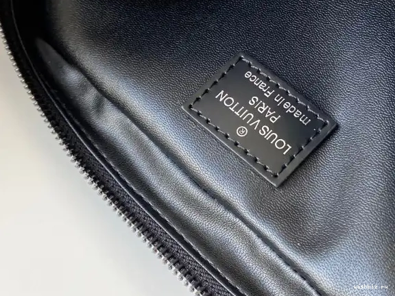 WIS LOUIS POUCH PM VUITTON TOILETRY 0701